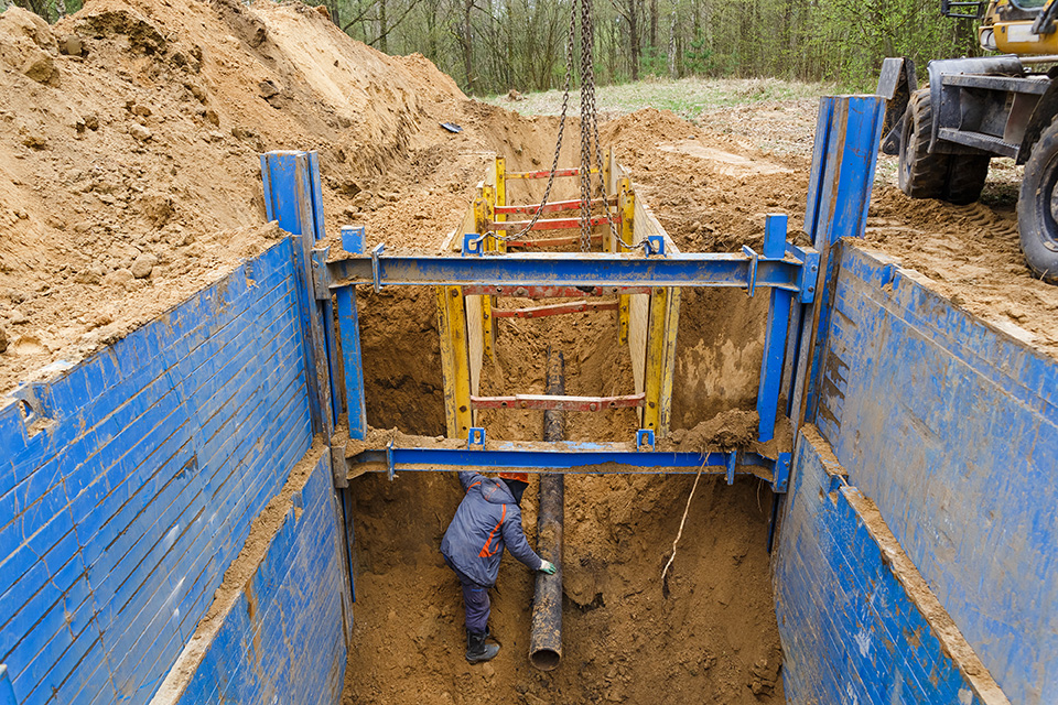 Metal Supports in Trench for Safety